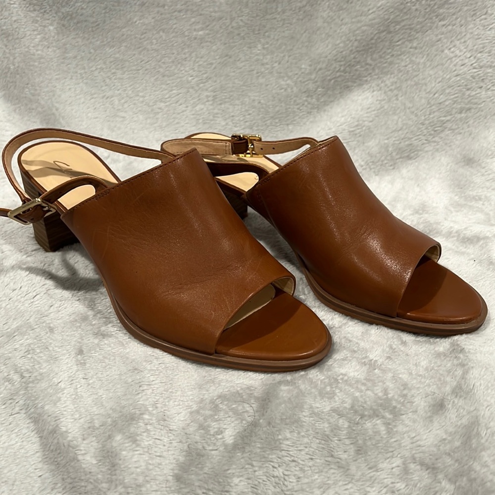 Clarks, leather heels, size US 7 1/2
